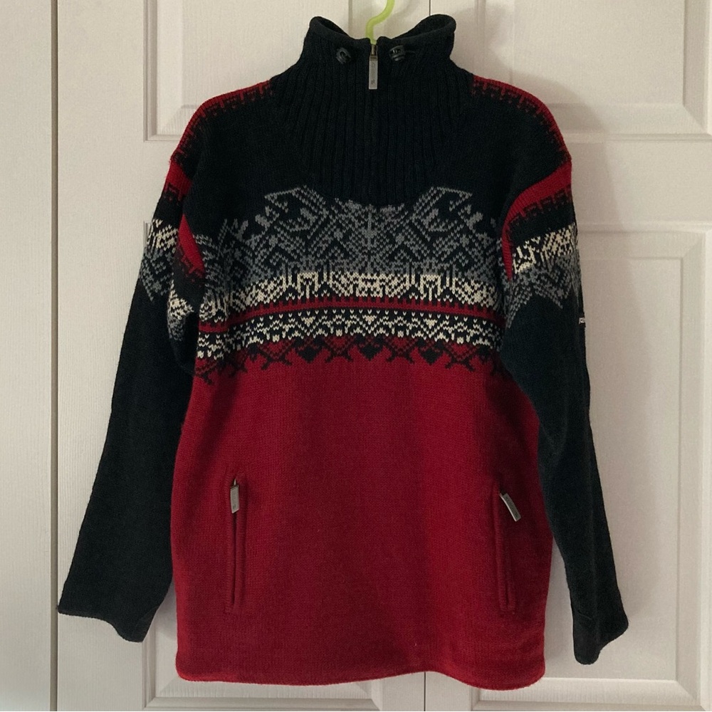 NWOT Icewear wool lined zip sweater